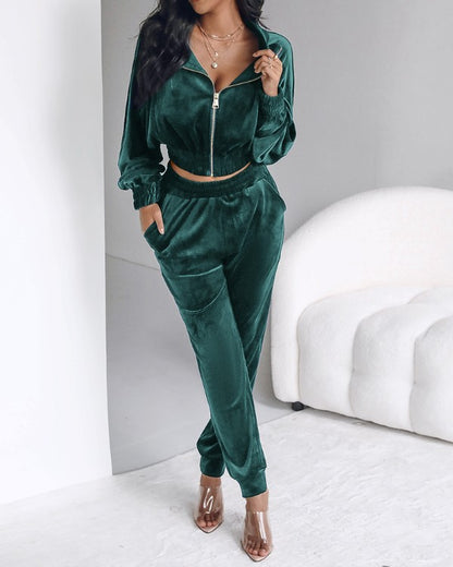 2 Piece Velvet Lounge Outfits Zip Up Crop Sweatshirt and Cuffed Sweatpants with Pockets