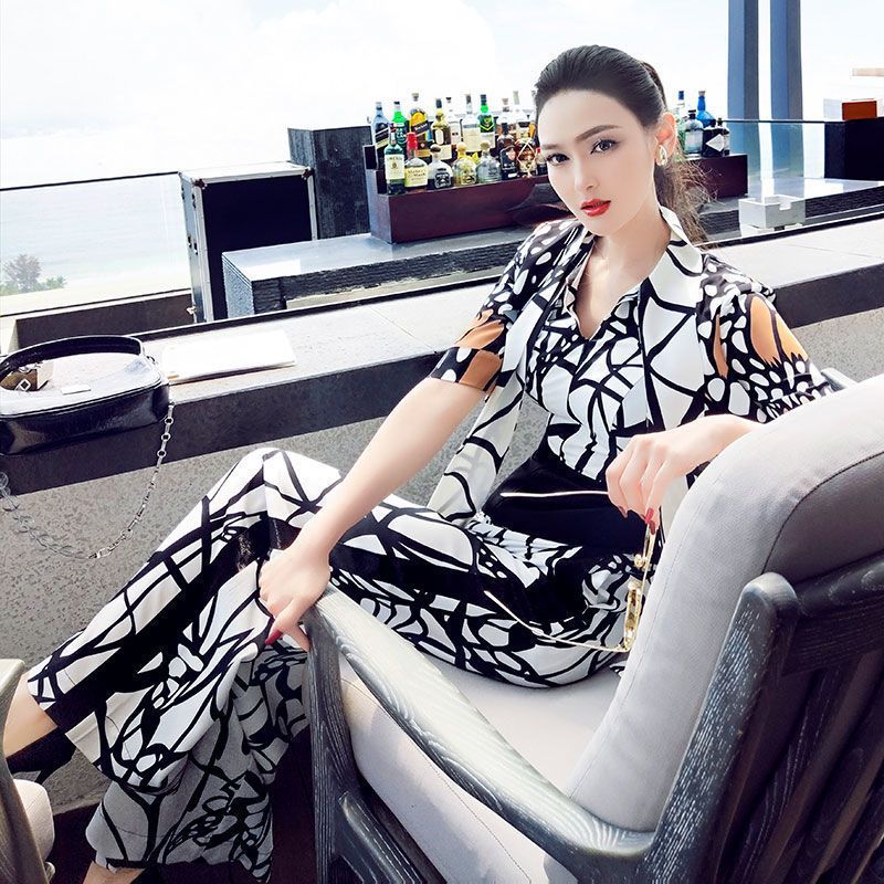 Printed One-piece Temperament Fried Street Jumpsuit Short-sleeved Wide-leg Pants