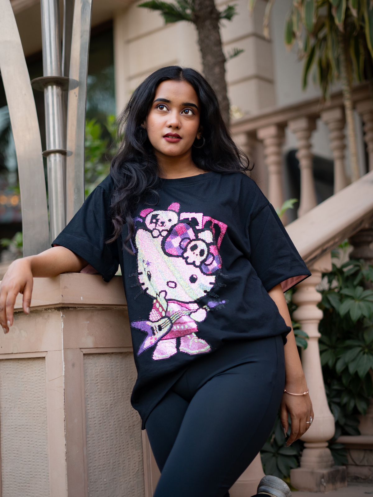 Oversized Sparkling Hello Kitty top